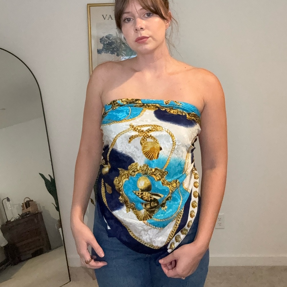Blue + Gold Seashell Chain Print Square Scarf – Size ~32″ x 32